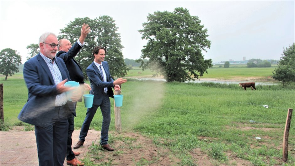 Vechtpark zuid deelgebied Radewijkerbeek zaaiend geopend Vechtpark zuid deelgebied Radewijkerbeek zaaiend geopend